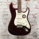 Fender American Standard Stratocaster Electric Guitar Bordeaux Metallic (DEMO) xUS15041314