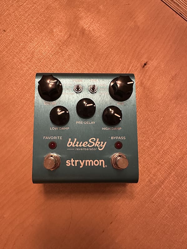 Strymon Blue Sky Reverberator V1 | Reverb The Netherlands