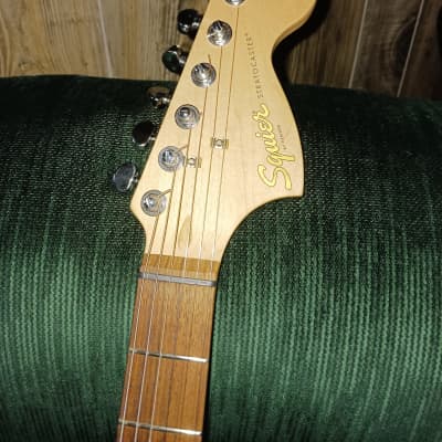 Squier Stratocaster 2020-2023 - Tom Delonge Clone Black/White Perloid Guard image 4