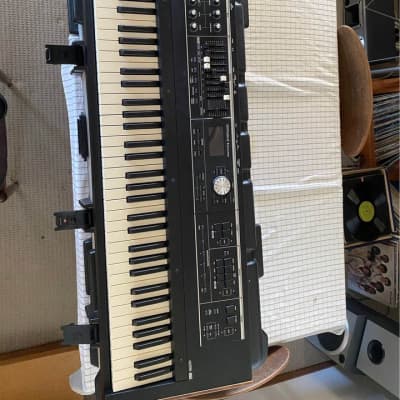 Roland VR730 keyboard and case black image 4