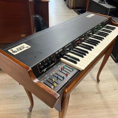 ARP Omni Polyphonic Analog Synthesizer 1975 - 1977 - Black