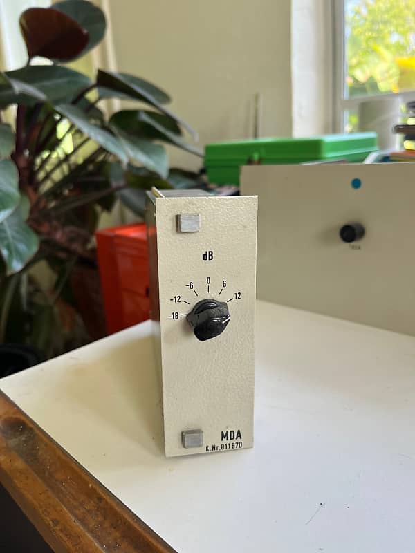 WSW Siemens 811670 MDA Microphone Distribution Amplifier 2 Reverb