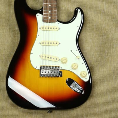 Fender Japan 2011 stratocasterほぼ未使用 mint Fender Made in Japan 2023 Collection Traditional 60s