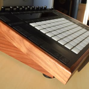 Ableton push 2 store stand wood