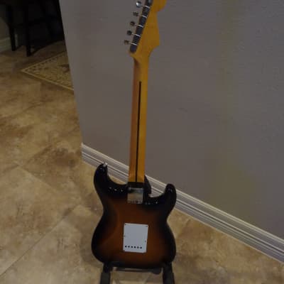 Fender American Vintage '57 Reissue Left Handed Stratocaster 2012 Sunburst image 9