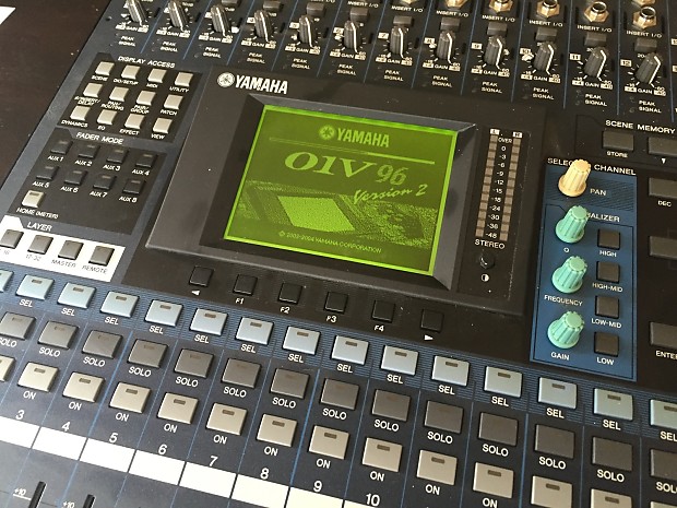 Yamaha 01V96 V2 version 2 digital mixing console Excellent condition 2