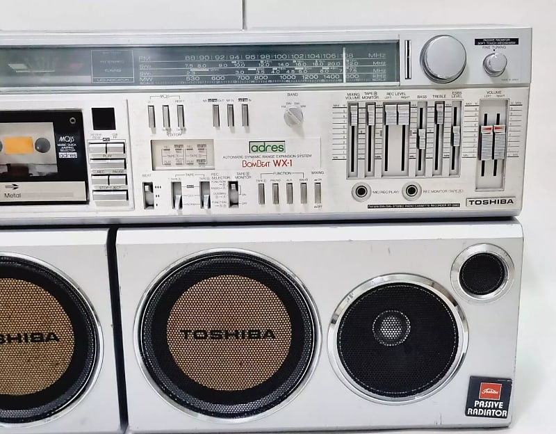 Vintage TOSHIBA BomBeat WX-1 Boombox Stereo Radio Cassette