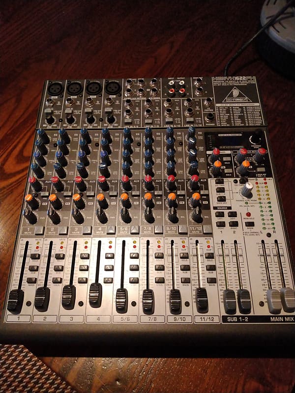 Behringer XENYX 1622FX MIXER 2012 Reverb