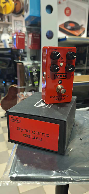 MXR M228 Dyna Comp Deluxe Compressor