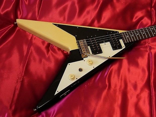 【希少】Aria Pro Ⅱ XX-MS Flying V エレキギター AriaCompany - 【激レア】ARIAPRO2 XX DELUXE フライングVタイプ