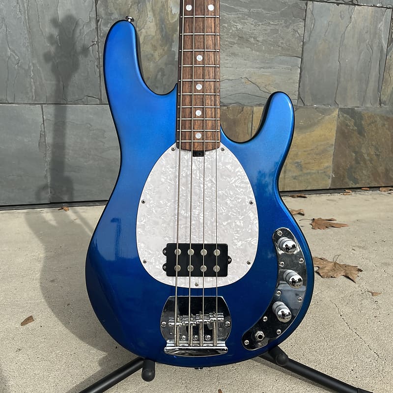 OLP ベース　musicman sting ray 現状渡しです❗️ OLP ベース musicman sting ray 現状渡しです❗️