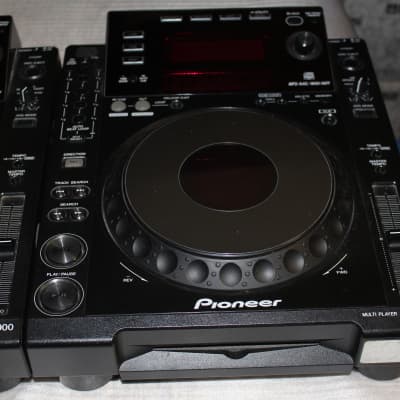 (2) Pioneer CDJ 900 Multiplayer (USB, CD, link) with Power Cords and RCA cords image 5