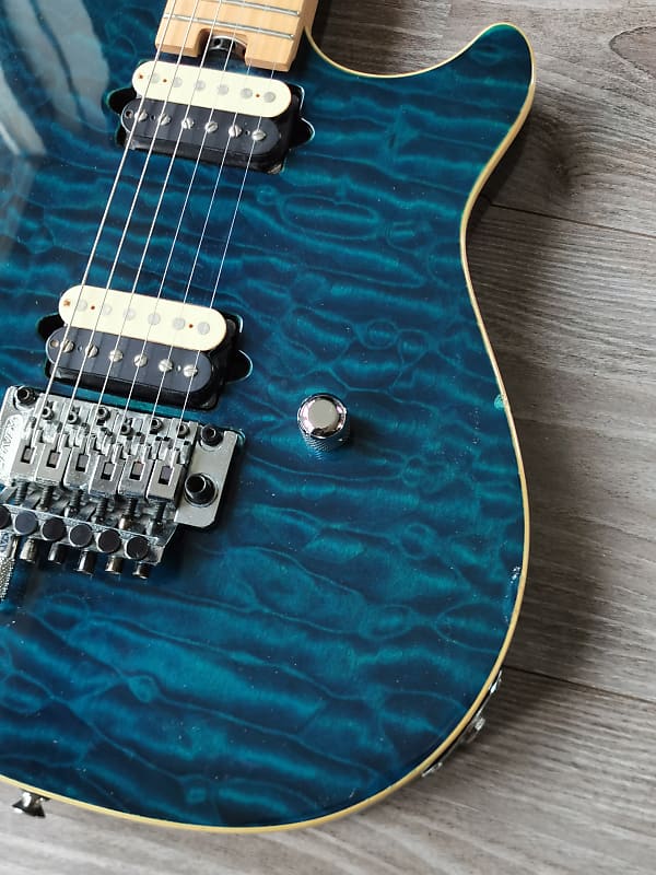 Peavey Wolfgang Special Blue Quilt Eddie Van Halen Model