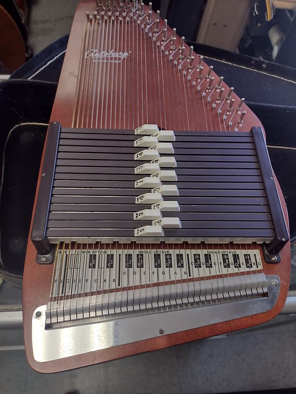 Oscar Schmidt Autoharp 15 chord 36 string w/ case Possibly Reverb