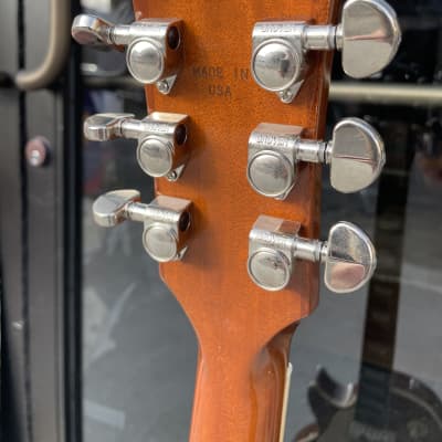 Gibson Les Paul 60s Classic 2019 Honey Burst image 7