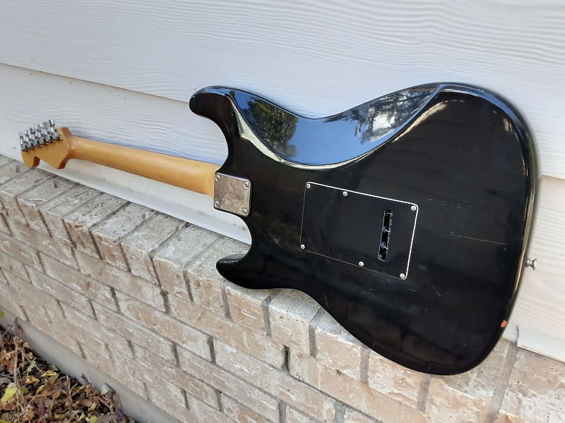 ギター Busker's Storatocaster Humbacker H-S-S BUSKERS Stratocaster HSS 1990s Black MIJ? | Reverb