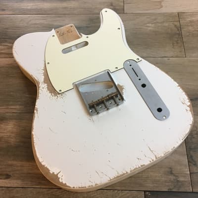 BODY Telecaster type OLYMPIC WHITE relic aged nitro red