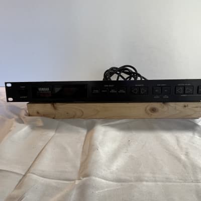 Yamaha TX81Z FM Tone Generator Rack Synthesizer – Working Unit w/ Power Cable