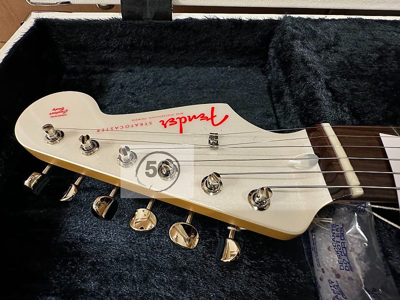 Fender Made in Japan Limited Hello Kitty Stratocaster 2024