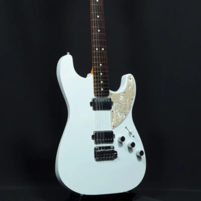 Fender MIJ Elemental Stratocaster 2023 - Nimbus White - HH image 2