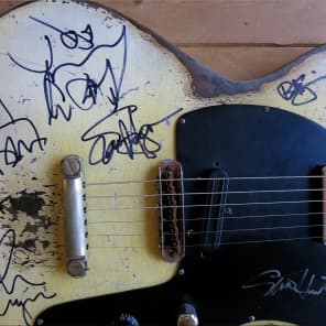 Loïc Le Pape Mosteel J.Ramone Tribute Guitar (Signed By Joe Perry, Alice Cooper And Others) image 13