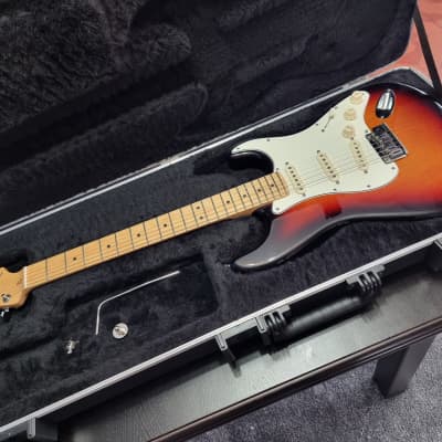 Fender American Deluxe Stratocaster Maple Fretboard 2011 for sale