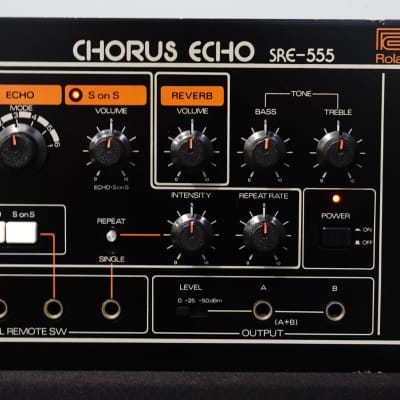 1988 Roland SRE-555 Chorus Echo Tape Delay & Reverb Unit