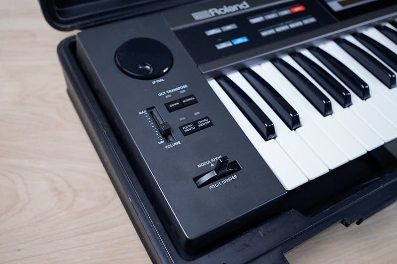 Roland Alpha Juno-2 61-Key Programmable Polyphonic