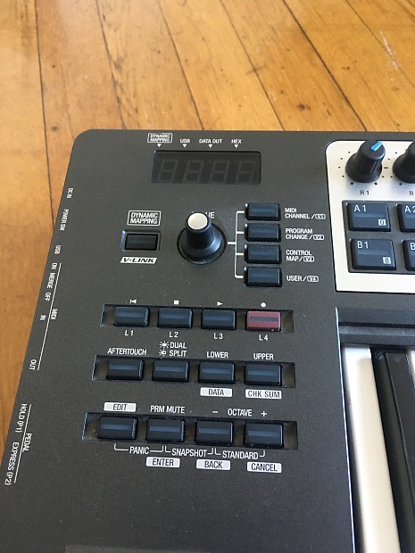 Roland - PCR-300 | USB MIDI Keyboard Controller