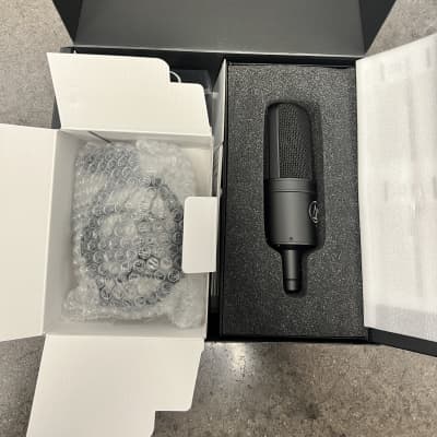 Audio-Technica AT4033 Large Diaphragm Cardioid Condenser Microphone 2010s+Shockmount+Dust Cover+Case image 3
