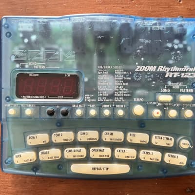Zoom RT-123 - Drum machine