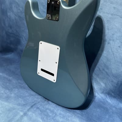 Fender Standard Stratocaster MIM 2002 Blue Agave image 15