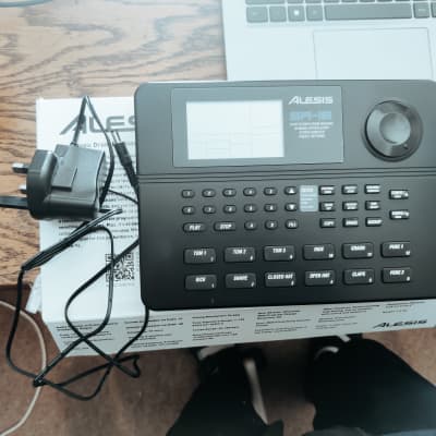 Alesis SR-16 Drum Machine 2010s - Black