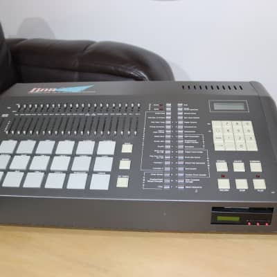 Linn 9000 Integrated Digital Drums / Midi Keyboard Recorder 1984 - 1986 - Black