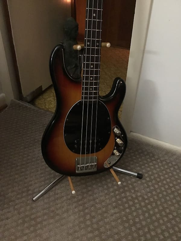 □FERNANDES SB85 StingRay スティングレイ - メルカリ