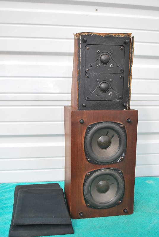 MILLER &amp; KREISEL VINTAGE  SATELLITE SINGLE SPEAKER  			