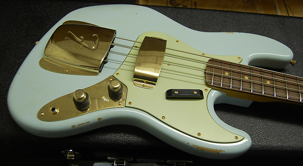 Fender jazz shop bass gold hardware