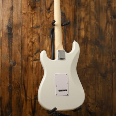 Squier Affinity Series Stratocaster | Reverb Canada