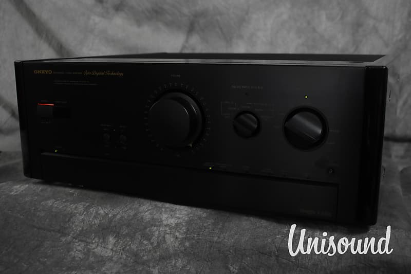 Onkyo A-2001 Stereo Integrated Amplifier in Very Good Condition