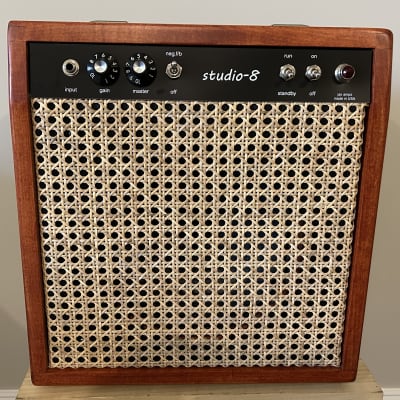 KHE Audio | ASX 8 | Guitar Amplifier Speaker Cabinet Switcher