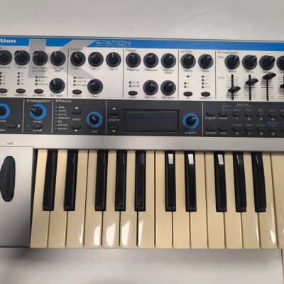 Novation K Station 25-Key 8-Voice Synthesizer 2001 - Silver