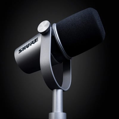 Shure MV7 Dynamic USB Podcast Microphone Silver image 1