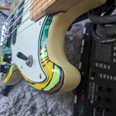 Fender PJ Mustang - FRETLESS - Custom paint job image 4