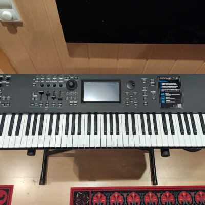 Yamaha MODX7 Synthesizer image 3