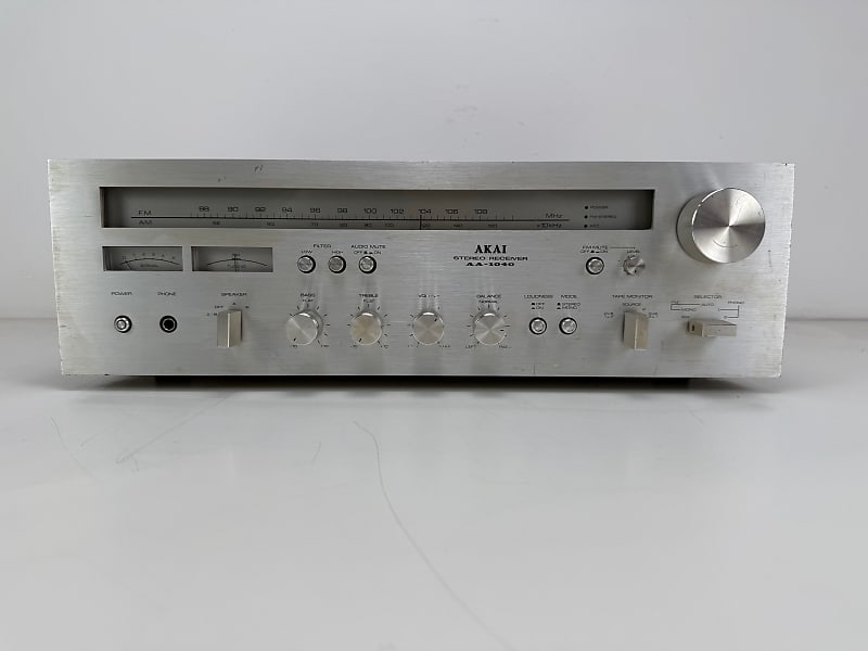 Akai AA - 1040 Stereo Receiver  			