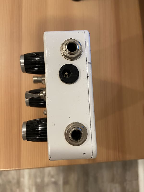 【希少】PRESCRIPTION ELECTRONICS THROB Prescription Electronics Throb Tremolo Pedal - White | Reverb