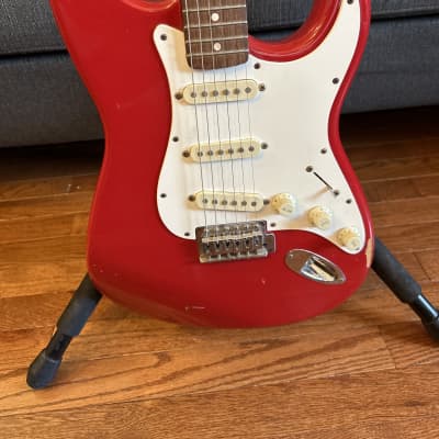 Fender Standard Stratocaster with Rosewood Fretboard 1992 - 1996 - Torino Red image 2