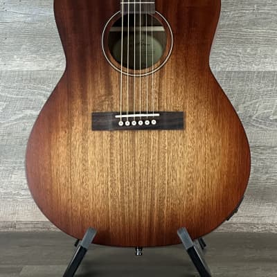 Godin Mahogany Folk Acoustic-electric Guitar- Rustic Burst – BCR Music &  Sound