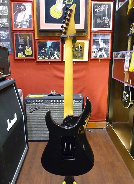 商品画像：Yamaha YG621M-R | Reverb 1