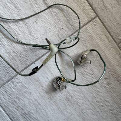Mackie MP-320 Dynamic In-Ear Monitors - 15 Ohms 2020 - Present - Clear image 3